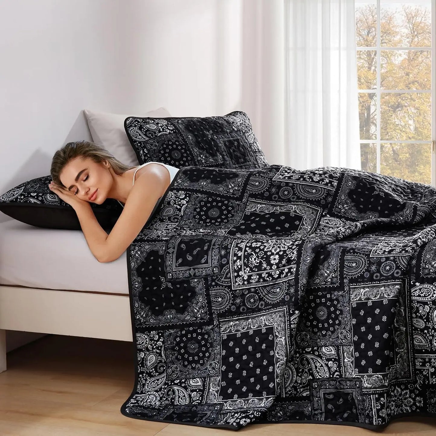 Patchwork Quilt Set Silk with Goose Down Paisley Floral