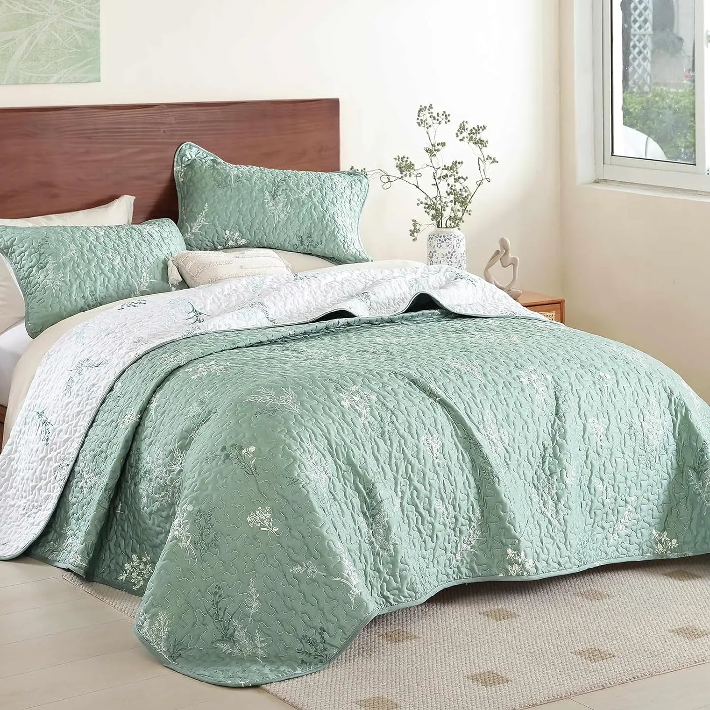 Reversible Floral Quilt Set With Pillow Cases Microfiber Bedding